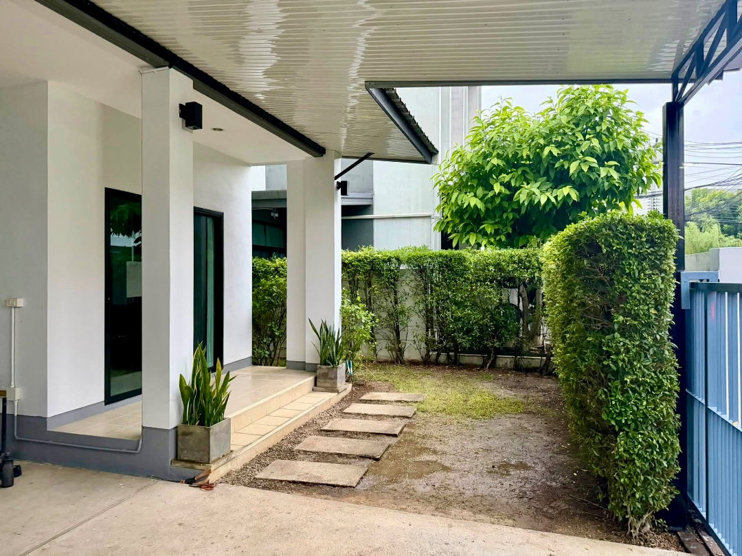 รูป 🏡 ให้เช่าบ้านเดี่ยว ในโครงการคุณภาพ ติดถนนวงแหวนรอบ 2 ใกล้โรงเรียนนานาชาติ พร้อมเฟอร์นิเจอร์ครบ ทำเลดีมาก เดินทางสะดวก - รูปที่ 2/20