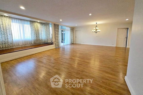 209 Sqm 3-BR Condo At Royal Castle Pattanakarn, Suan Luang (ID 3129849)