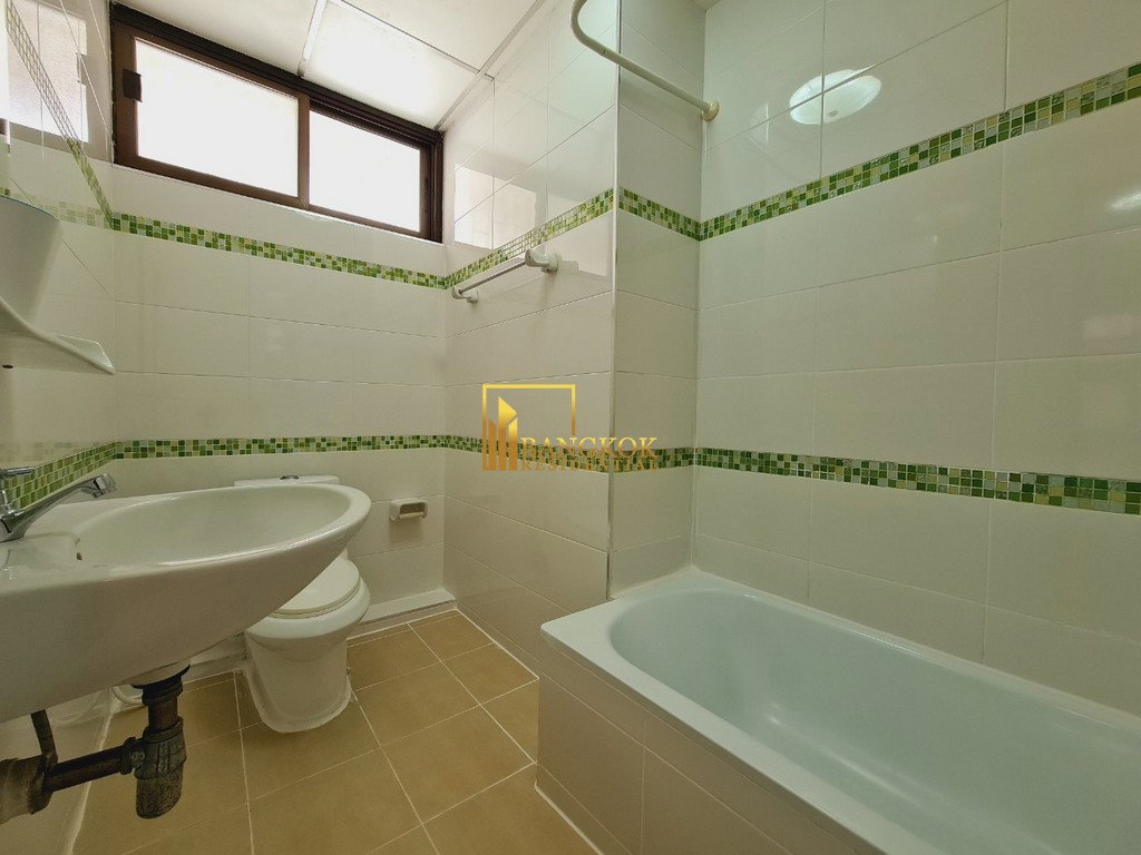 picture Expansive 3 Bedroom Apartment For Rent in Phrom Phong - BR20442AP - 17/24