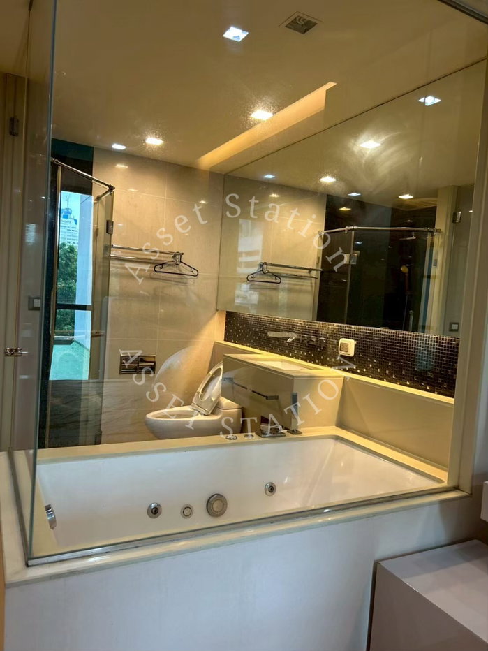 picture The Address Sathorn ð
BTS Chong Nonsi, near Central Rama 3. - 14/15