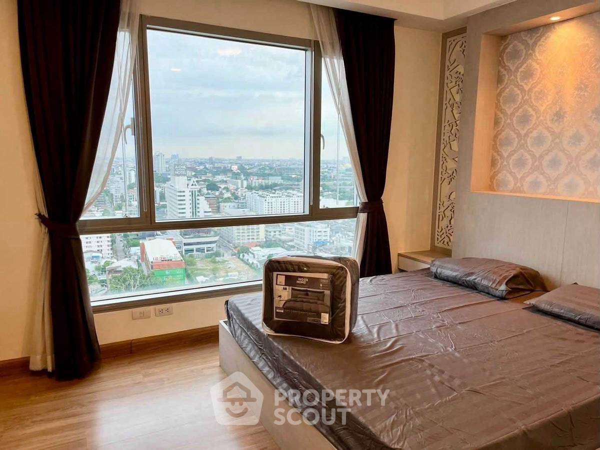 รูป คอนโดสองห้องนอนชั้นยี่สิบสี่ Thru Thonglor ย่านบางกะปิ (ID 3279176) - รูปที่ 7/18