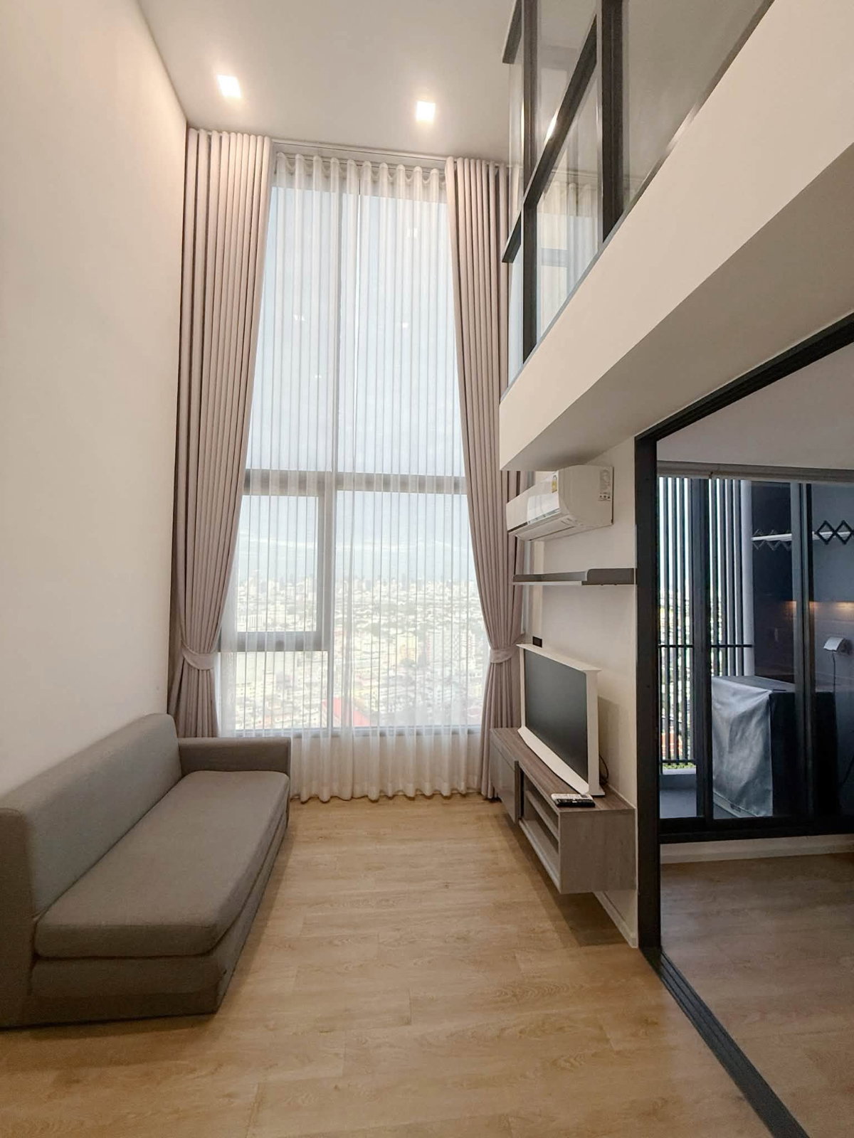 ให้เช่าคอนโด Modiz Rhyme Ramkhamhaeng | Duplex 34 ตร.ม.