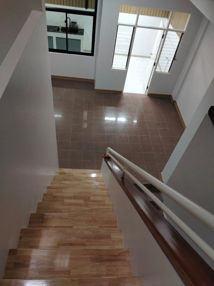 รูป 🔥 ขาย–เช่า! Rare Townhome 4 ชั้น ดีไซน์ Split-Level หายาก | Town in Town–ศรีวรา | 5BR 5BA - รูปที่ 23/27