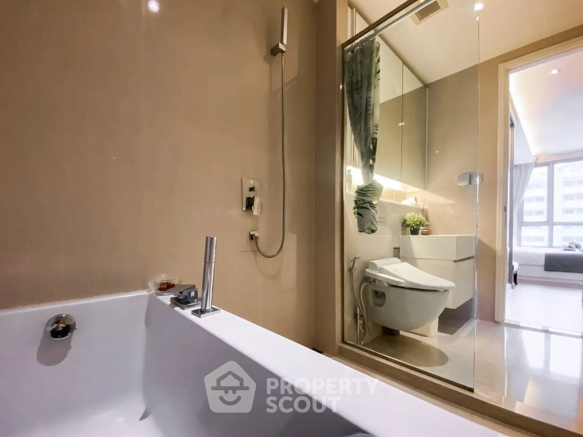 picture 1-BR Condo At H Sukhumvit 43 Near BTS Phrom Phong (ID 3227460) - 12/18