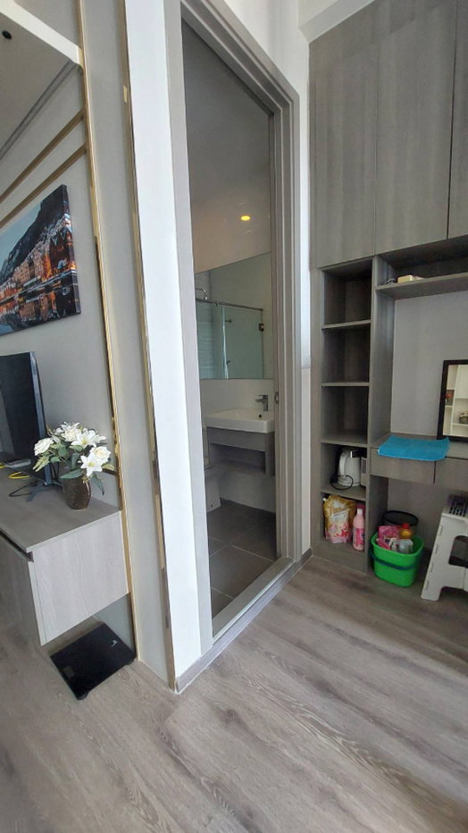picture For Rent: Modern High-Floor 1-Bedroom at Knightsbridge Prime Onnut - 8/19