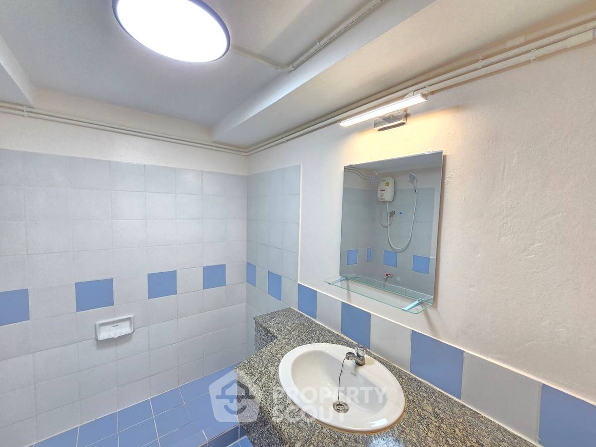 รูป คอนโด 3 ห้องนอน เลี้ยงสัตว์ได้ Bangna Place Condominium ใกล้ BTS บางนา (ID 3276119) - รูปที่ 3/7