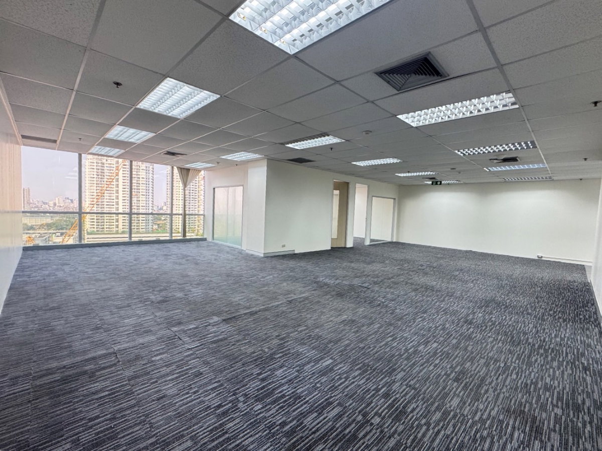 #OHR6 Office Space for Rent 📍 450 m. from BTS Ha Yaek Lat Phrao