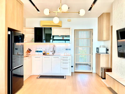 Condos for rent : For Rent : Luxury Beachfront Condo for Rent: Casalunar Paradiso, 2 Bed / 94 Sqm / Sea View