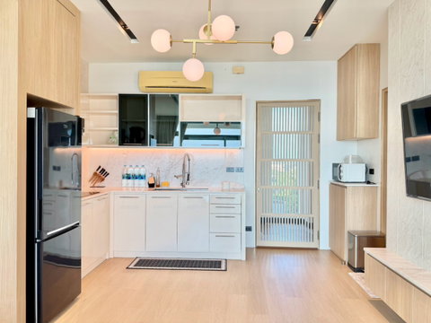 For Rent : Luxury Beachfront Condo for Rent: Casalunar Paradiso, 2 Bed / 94 Sqm / Sea View
