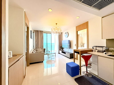 Condos for sale : 2 Bed Condo for Sale The Riviera Wongamat Beach Sea View