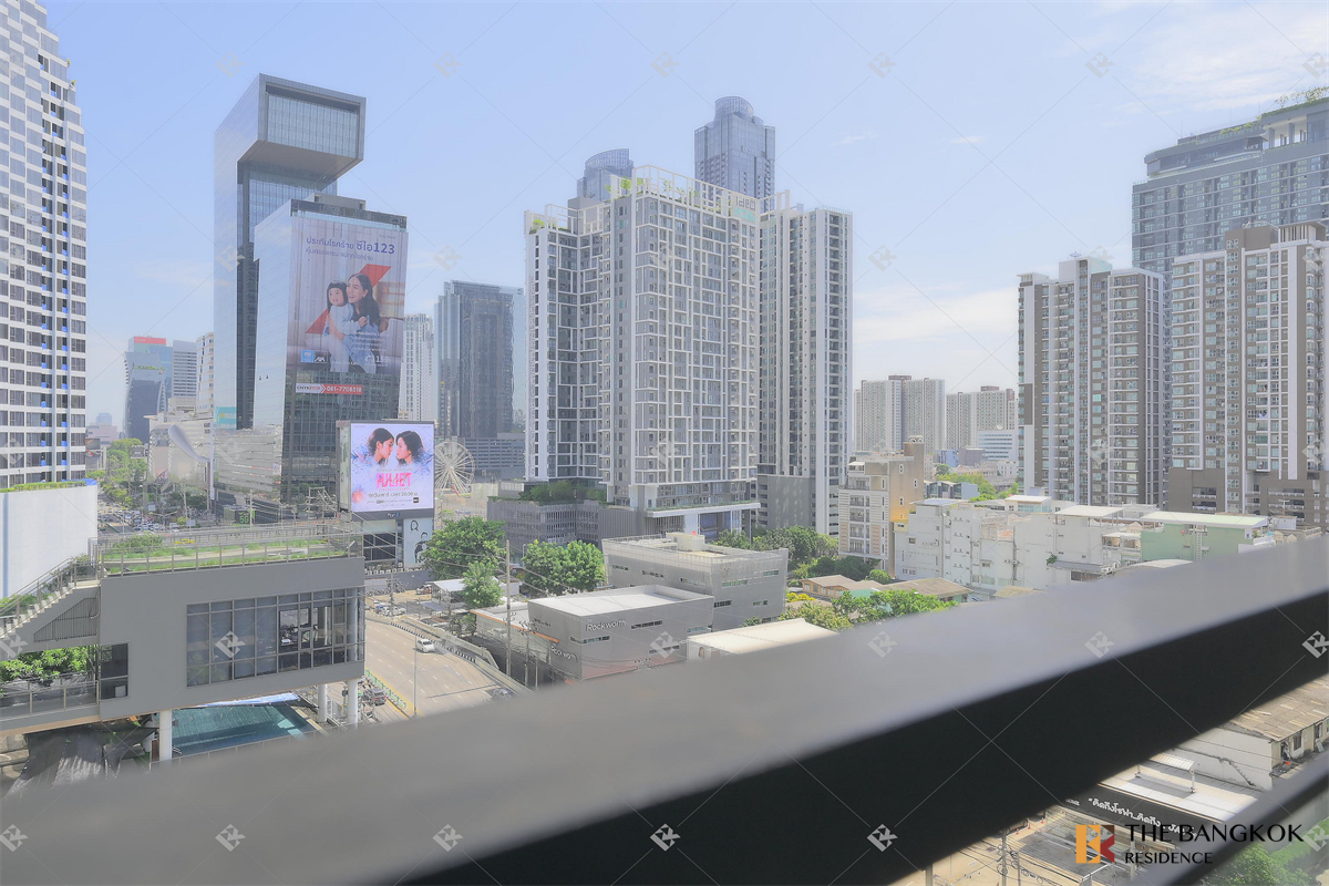 picture Chewathai Residence Asoke  High-potential Location, Not as Expensive as You Think - 9/10