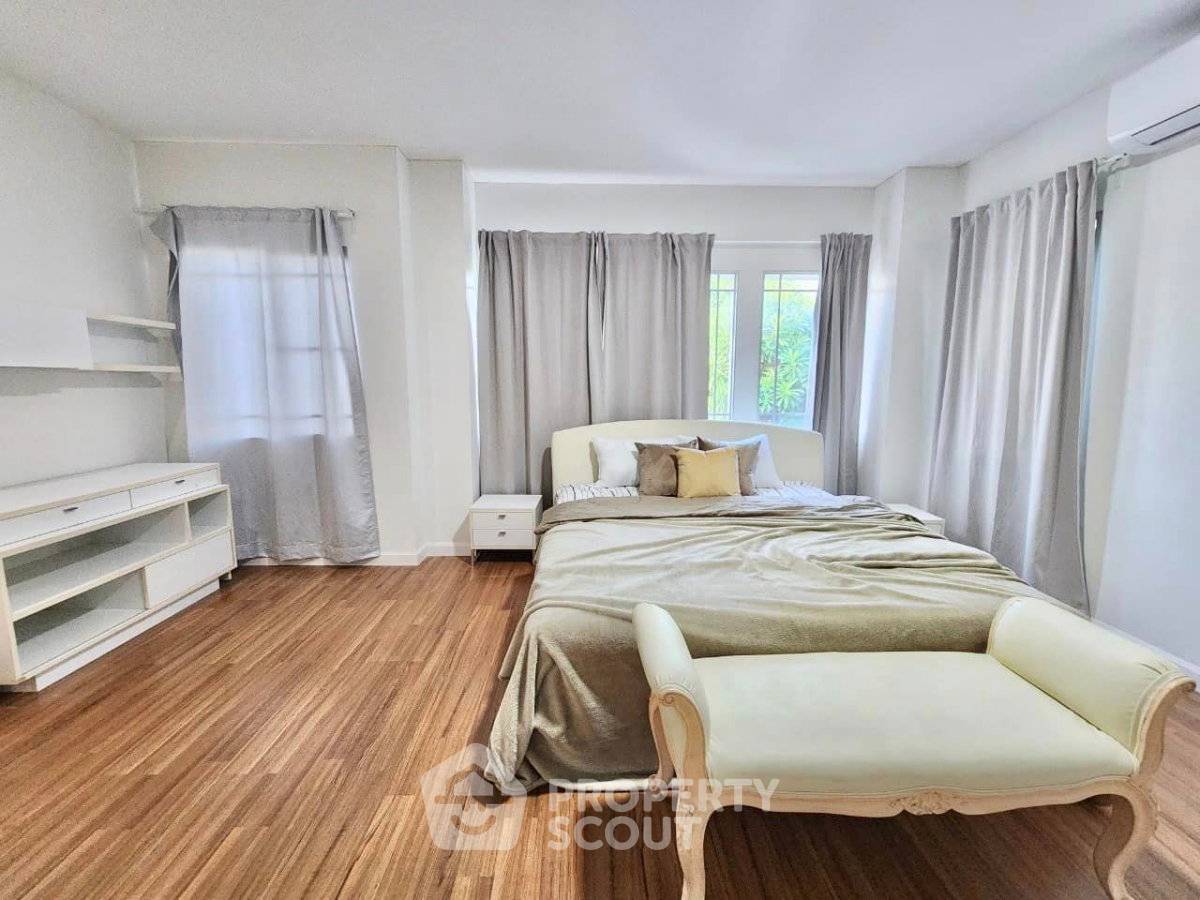 รูป บ้าน 3 ห้องนอน ขนาด 215 ตร.ม. ที่ Manthana Onnut-Wongwan 2 ประเวศ (ID 3273551) - รูปที่ 3/10