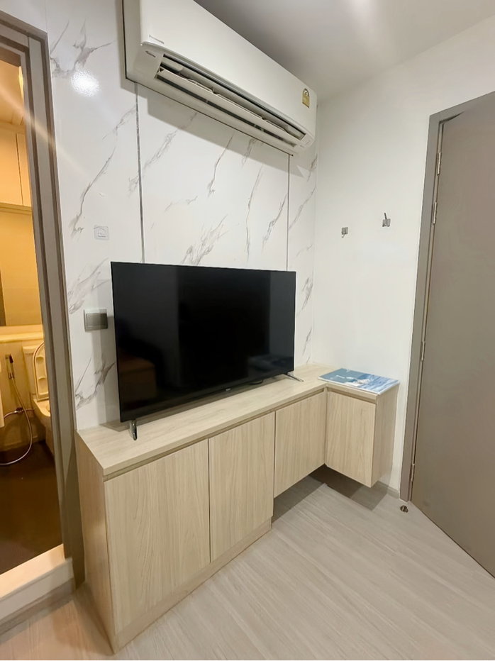 picture 🏙️ For Rent: Life Asoke Hype 🚆 Only 300 m from MRT Phra Ram 9! - 3/8