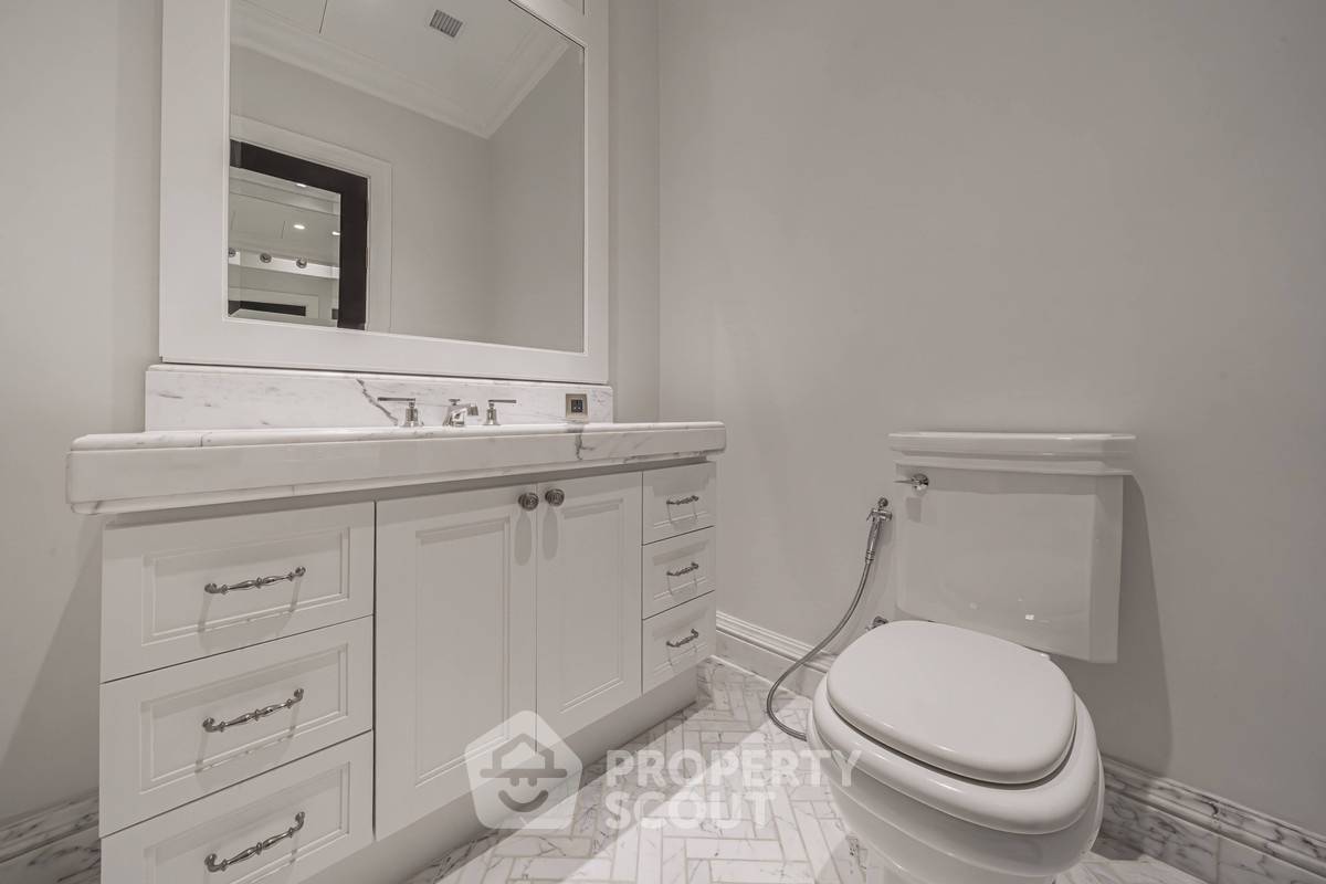 picture 2-BR Condo at 98 Wireless near BTS Phloen Chit (ID 3011779) - 8/14