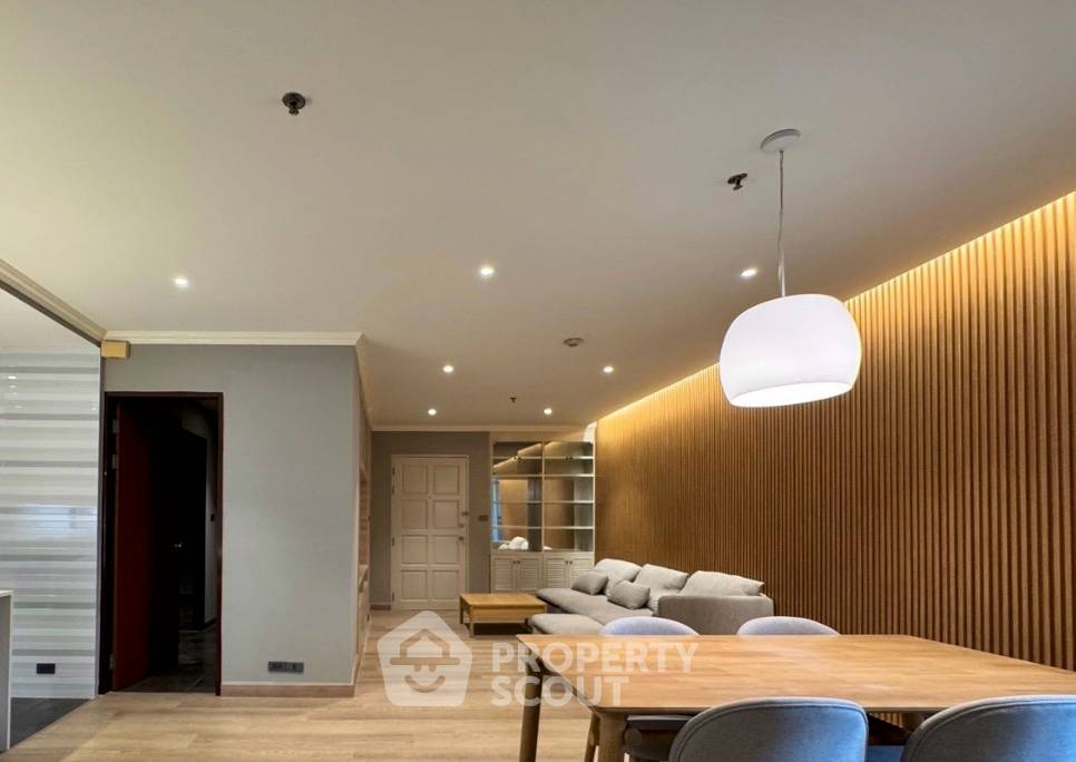 picture 2-BR Condo at Baan Suanpetch Condominium near BTS Phrom Phong (ID 3270371) - 1/8