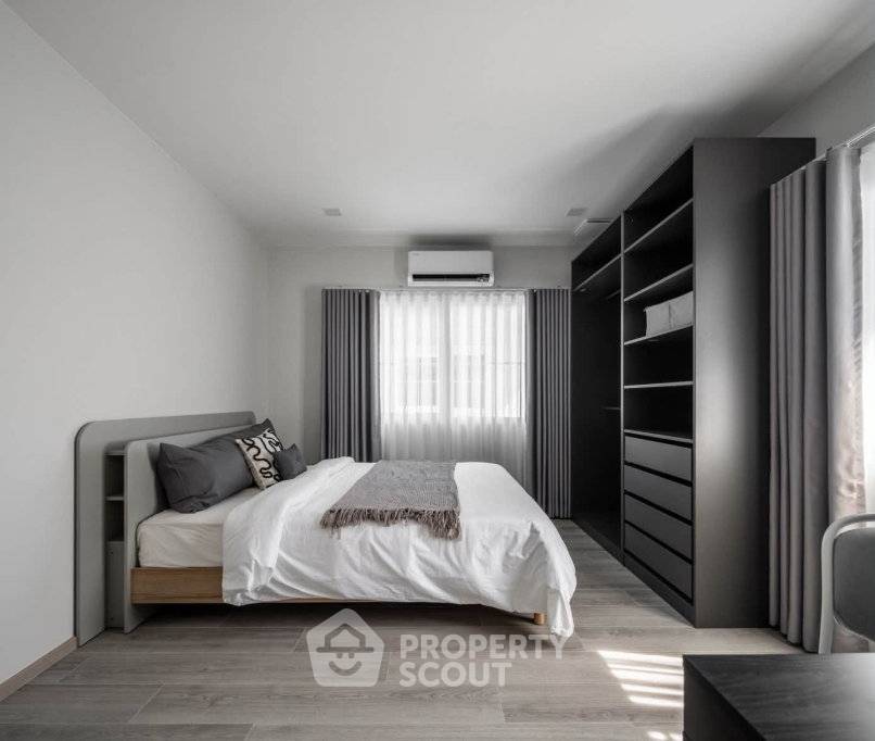 รูป บ้านเดี่ยว 4 ห้องนอน ขนาด 227 ตร.ม. ที่ Villaggio 3 Srinakarin - Bangna (ID 3273600) - รูปที่ 5/20