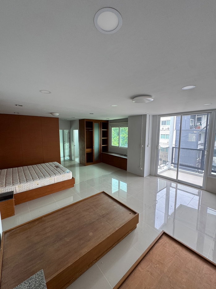 picture #HHR90 For Rent: 4-Story Home Office 📍 Town in Town - Pradit Manutham - 37/39