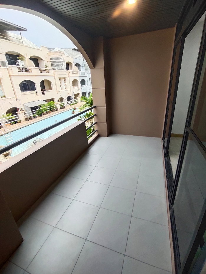 รูป 🔥 ขาย–เช่า! Rare Townhome 4 ชั้น ดีไซน์ Split-Level หายาก | Town in Town–ศรีวรา | 5BR 5BA - รูปที่ 13/27