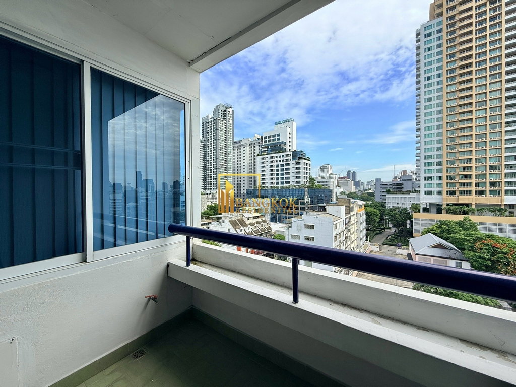 รูป Spacious 3 Bedroom Apartment For Rent in Phrom Phong Area - BR21180AP - รูปที่ 16/44