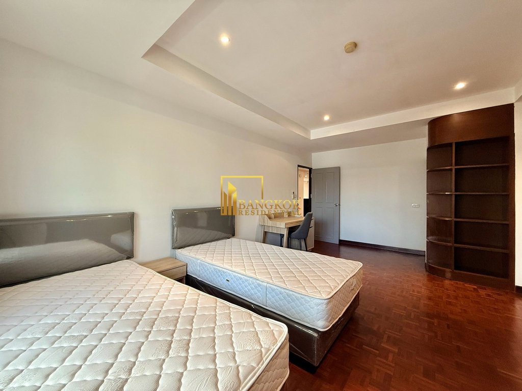 รูป Spacious 3 Bedroom Apartment For Rent in Phrom Phong Area - BR21180AP - รูปที่ 21/44