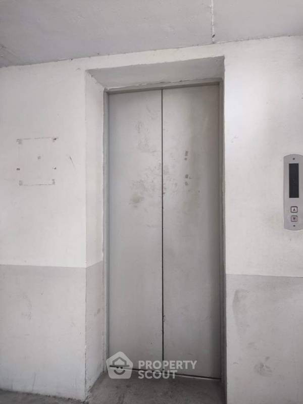 picture Pet-Friendly 2-BR At Grand Park Town Condominium (ID 739749) - 10/26