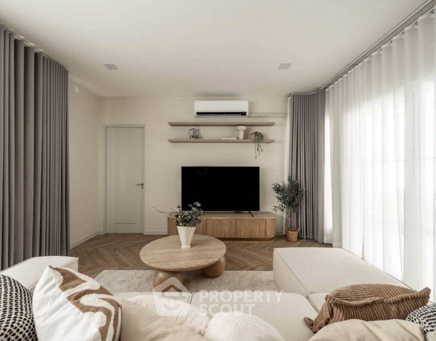 รูป บ้านเดี่ยว 4 ห้องนอน ขนาด 227 ตร.ม. ที่ Villaggio 3 Srinakarin - Bangna (ID 3273600) - รูปที่ 13/20