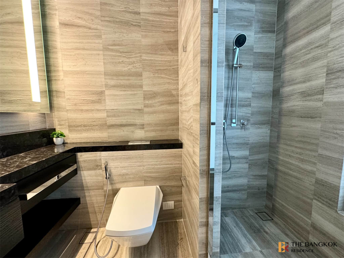 picture Four Seasons Private Residences Live the Luxury Style in a High-potential Location - 6/10