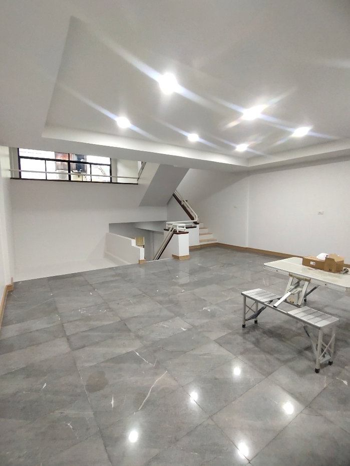 รูป 🔥 ขาย–เช่า! Rare Townhome 4 ชั้น ดีไซน์ Split-Level หายาก | Town in Town–ศรีวรา | 5BR 5BA - รูปที่ 21/27