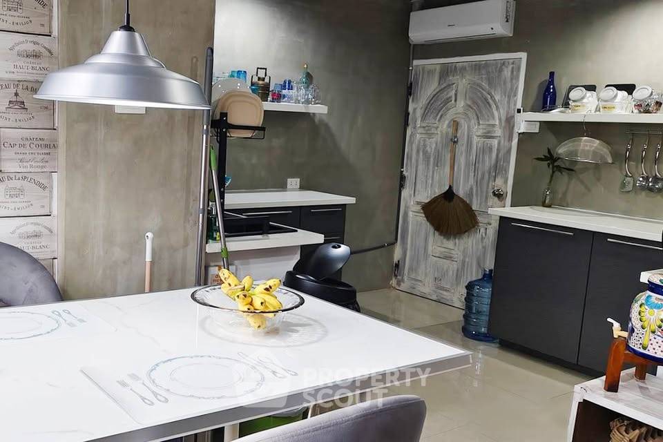 picture 3-BR Condo at Beverly Tower near ARL Makkasan (ID 3161048) - 5/38
