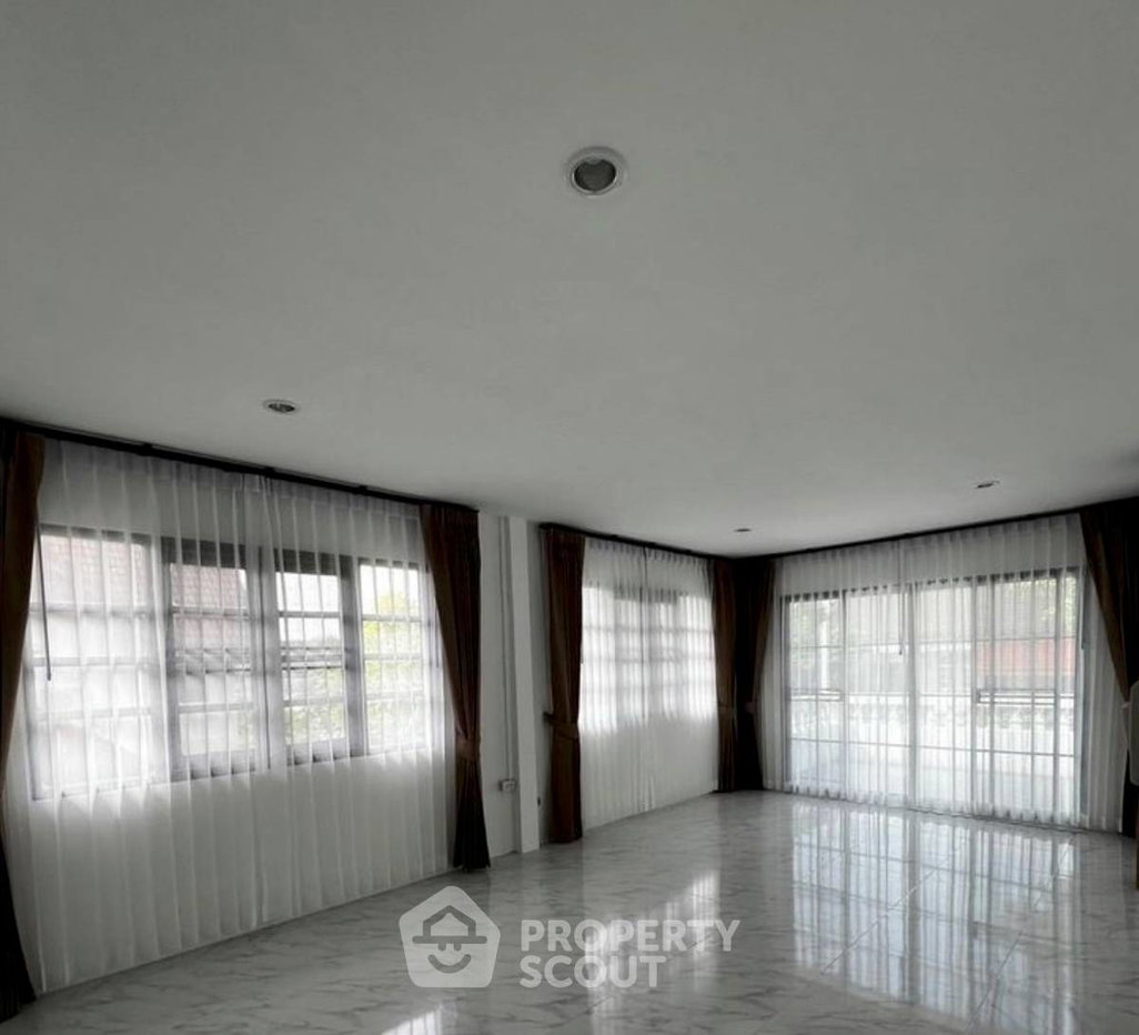 รูป บ้าน 5-ห้องนอน ใน พลับพลา (ID 3271266) - รูปที่ 6/7