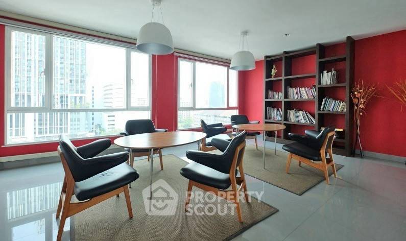 รูป คอนโดสองห้องนอนชั้นยี่สิบสี่ Thru Thonglor ย่านบางกะปิ (ID 3279176) - รูปที่ 15/18