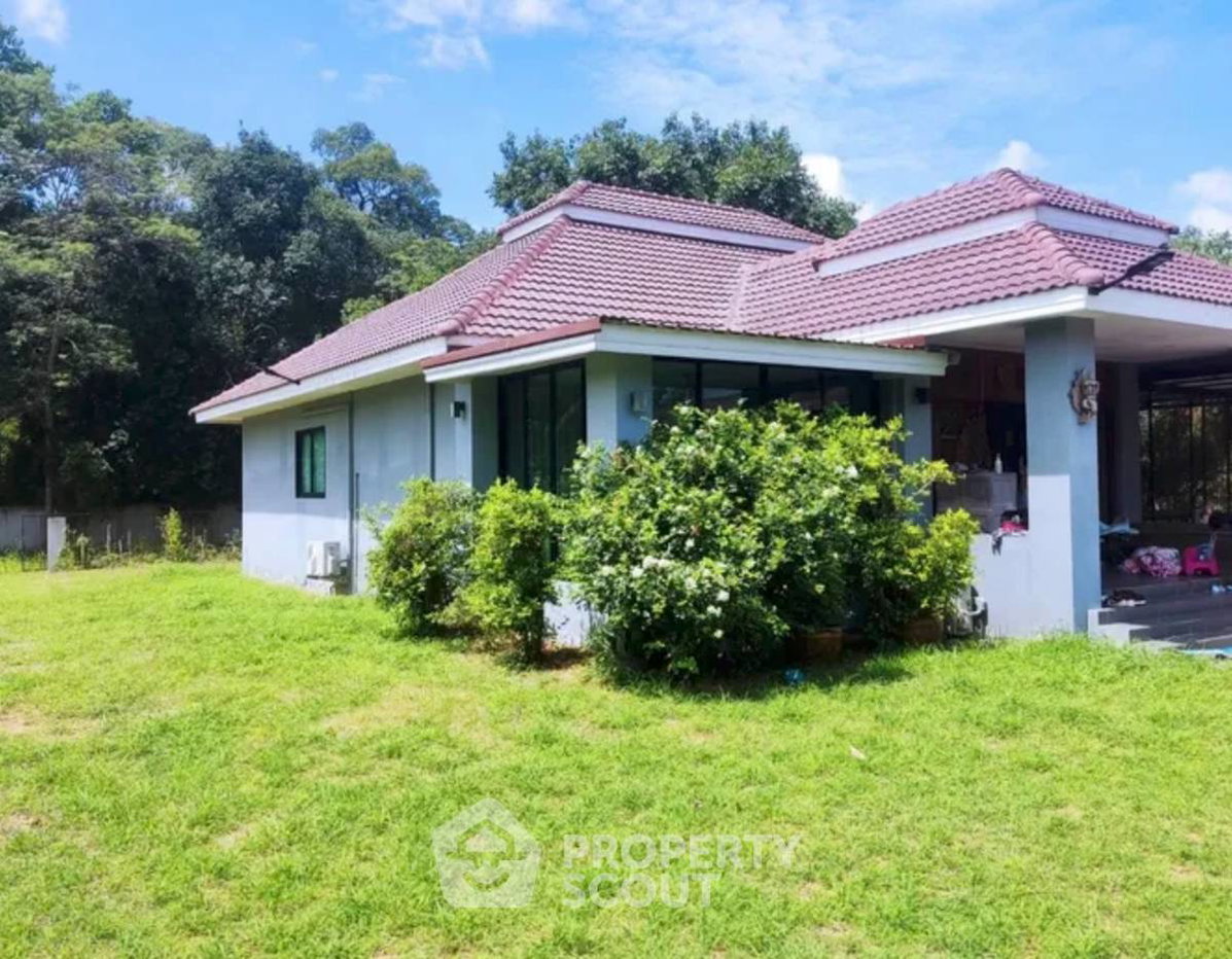 picture Spacious 4-BR House, 553 Sqm, Phlu Ta Luang, Sattahip (ID 3276895) - 1/4