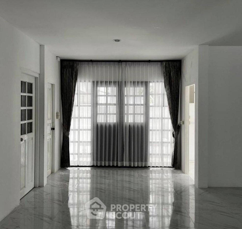 รูป บ้าน 5-ห้องนอน ใน พลับพลา (ID 3271266) - รูปที่ 2/7