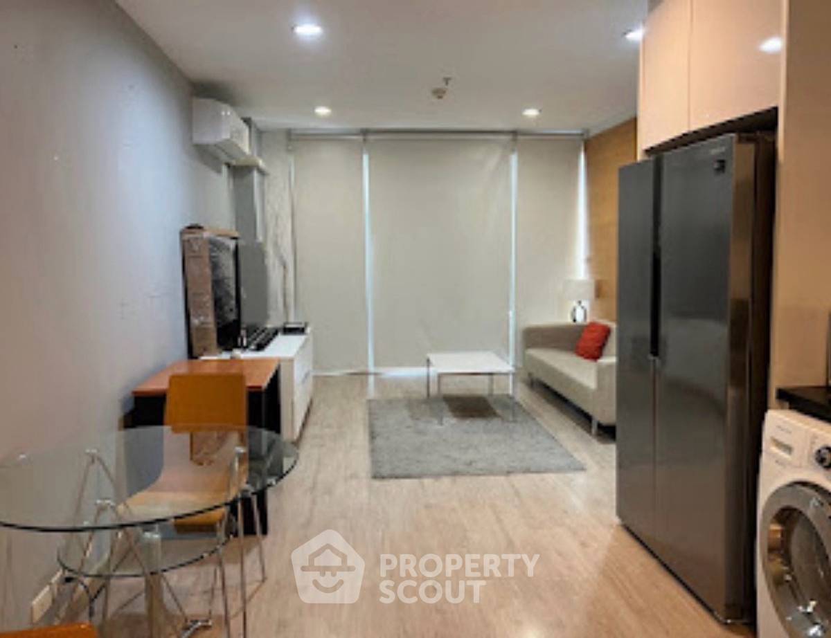 รูป ใกล้ BTS ศาลาแดง เพียง 200 ม. | 1 ห้องนอน Silom Grand Terrace Condominium (ID 2899268) - รูปที่ 3/7