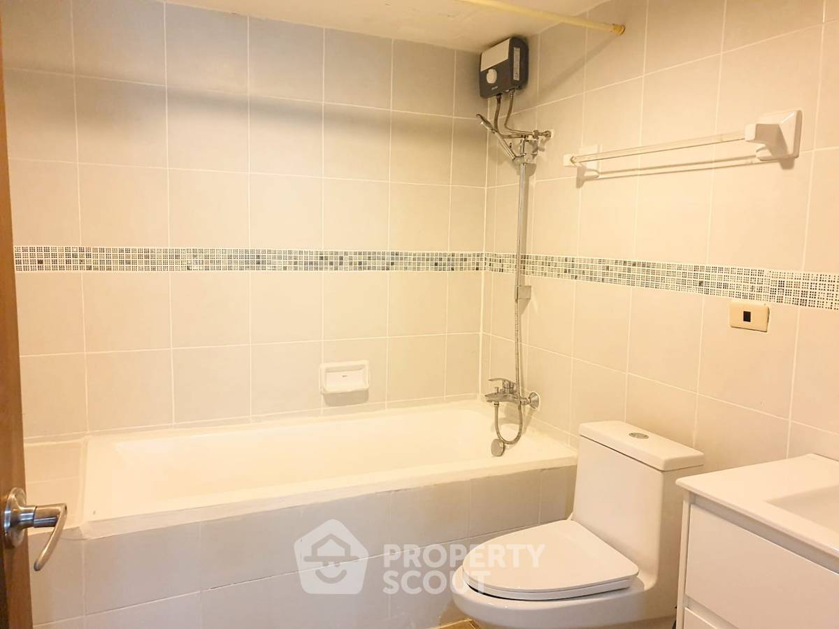 รูป คอนโด 3 ห้องนอน ขนาด 164 ตร.ม. Royal Castle Sukhumvit ใกล้บีทีเอส พร้อมพงษ์ (ID 1889279) - รูปที่ 18/18
