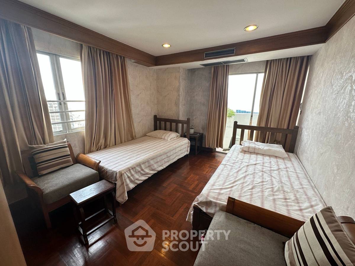 picture 2-BR Condo at Wittayu Complex near BTS Phloen Chit (ID 3280410) - 11/12