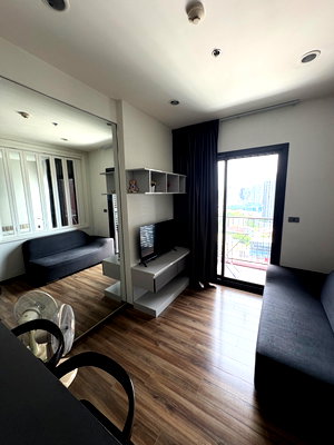 คอนโดให้เช่า : Best Price! Wyne sukhumvit 16k (30sqm) 