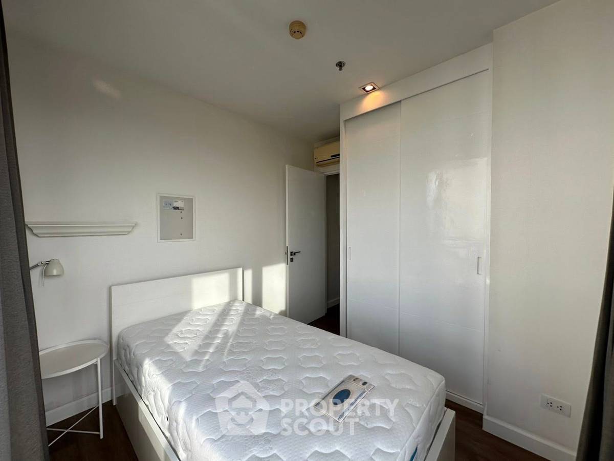 รูป คอนโด 2-ห้องนอน ที่ เดอะ รูม สาทร-ตากสิน ใกล้ BTS โพธิ์นิมิตร (ID 3046142) - รูปที่ 6/12