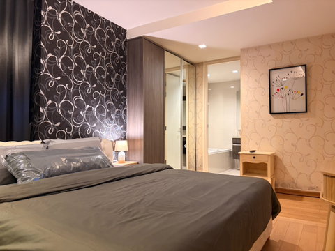 For rent Condo Via 49 Sansiri Fully Furnished  (S15-22232)
