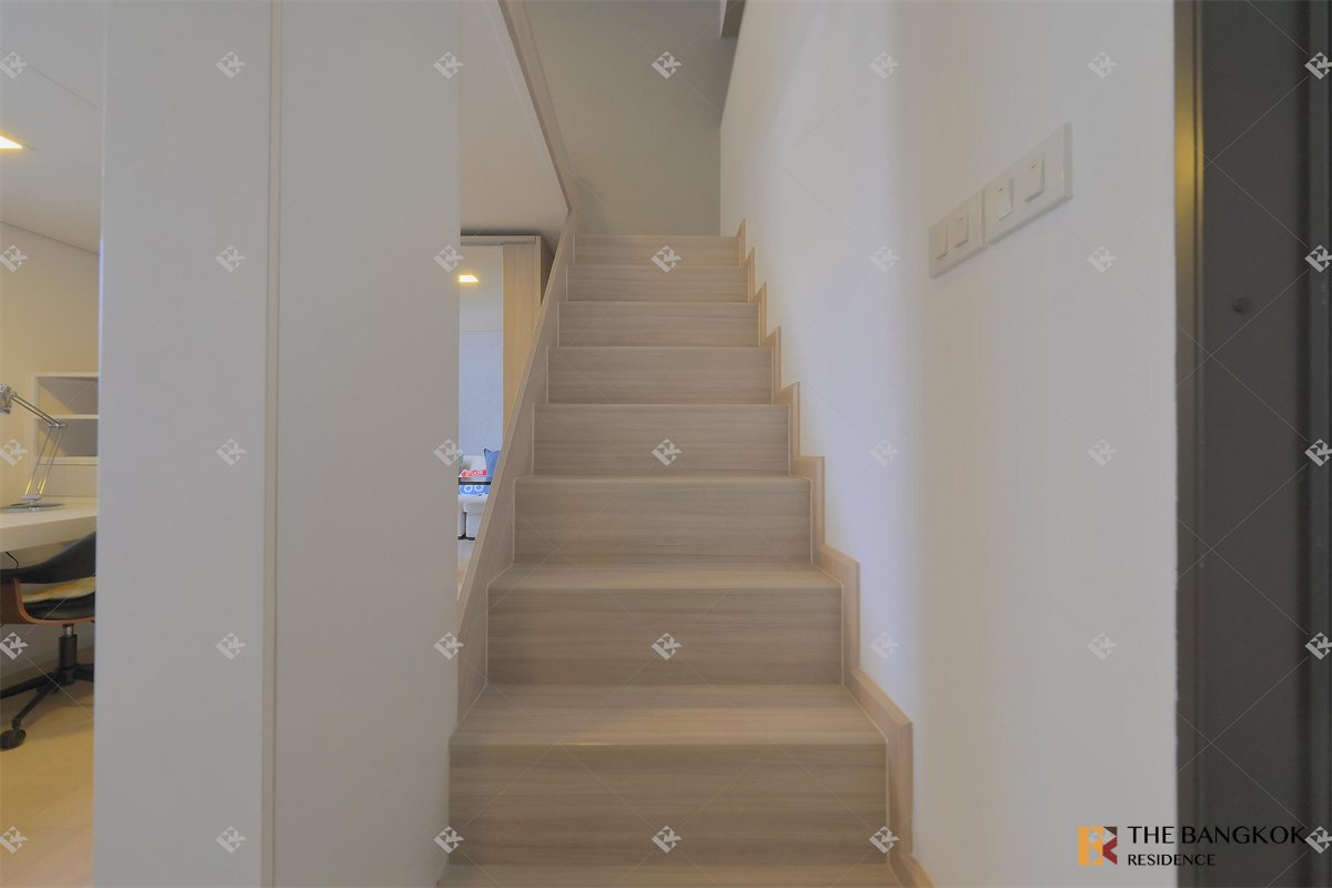 picture Chewathai Residence Asoke  High-potential Location, Not as Expensive as You Think - 8/10