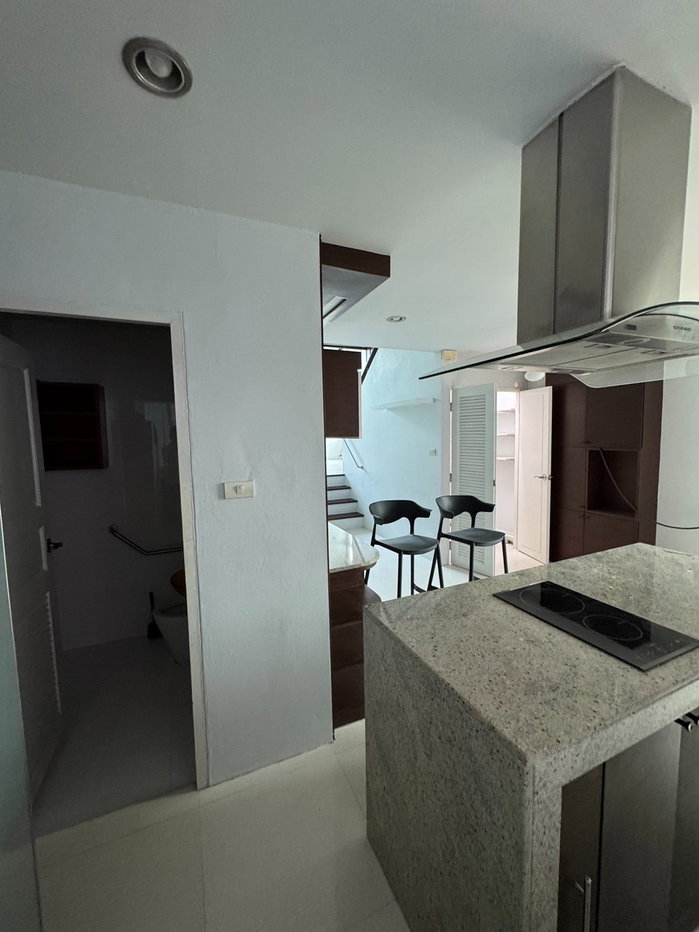 picture #HHR90 For Rent: 4-Story Home Office 📍 Town in Town - Pradit Manutham - 18/39