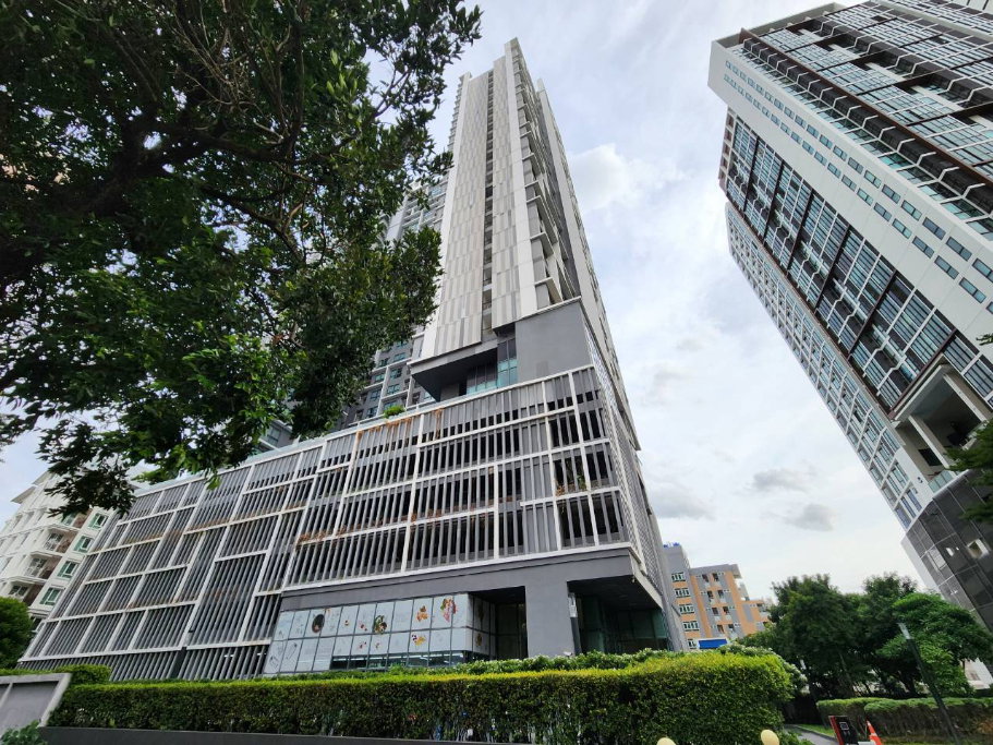 รูป ขาย คอนโด IDEO Mobi Sathorn (ไอดีโอ โมบิ สาทร) ติด BTSกรุงธนบุรี ห้อง Duplex ชั้นสูงวิวเมือง 61.29 ตร.ม.2 ห้องนอน 2 ห้องน้ำ เพียง 7.5 ล้านบาท!  - รูปที่ 40/40