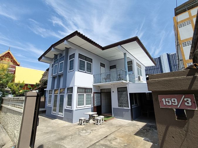 ให้เช่าบ้านเดี่ยว 4 ห้องนอน 250 ตร.ม. 50 ตร.ว. เขตบางซื่อ