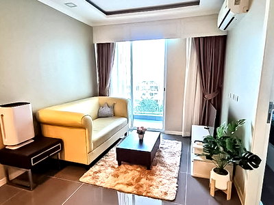 Condos for sale : 1 Bed Condo for Sale The Orient Resort & Spa Pool View