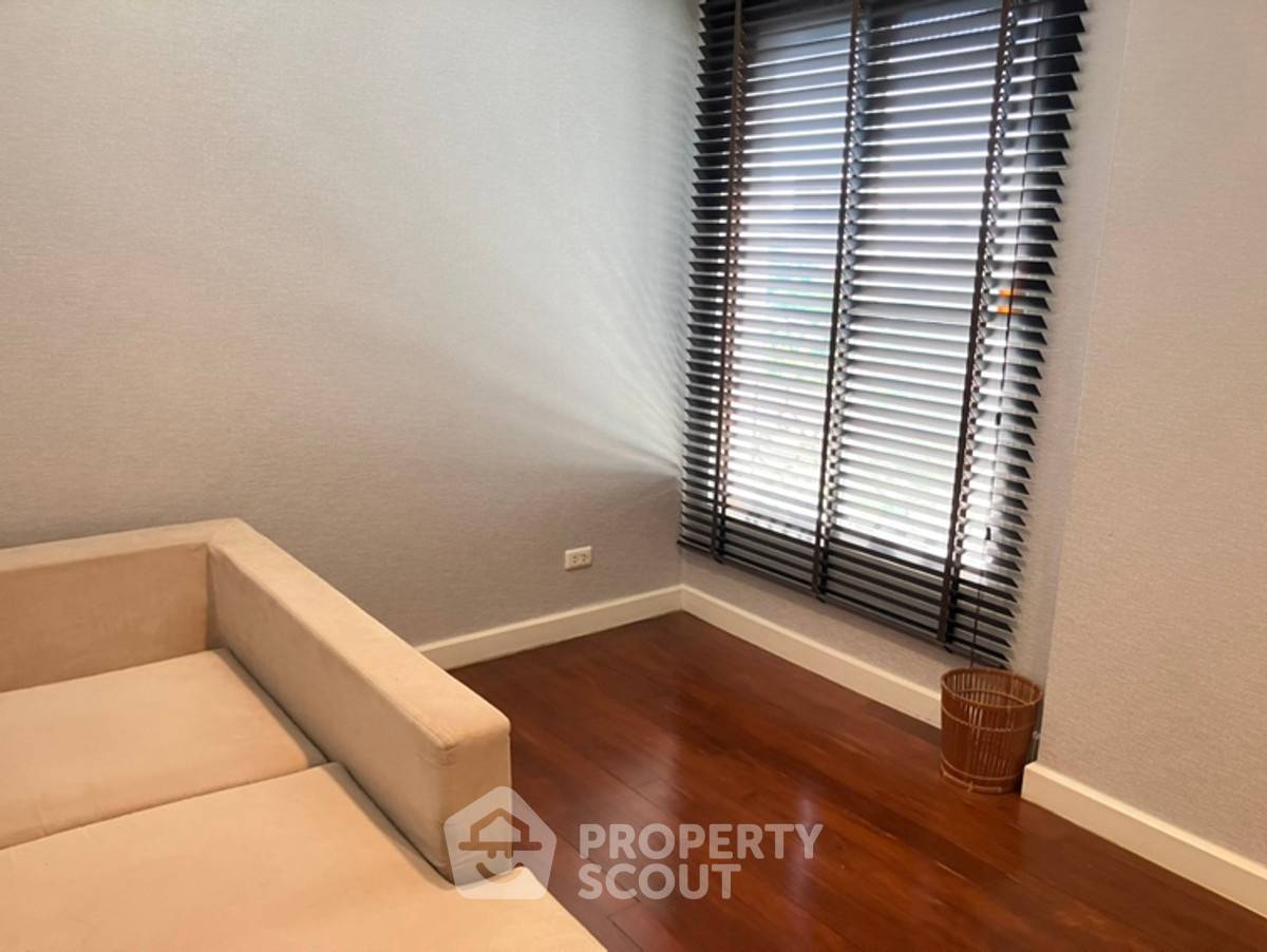 รูป ใกล้ BTS ทองหล่อ 300 ม. | คอนโด 2 ห้องนอน La Vie En Rose Place Condominium (ID 2841475) - รูปที่ 17/19