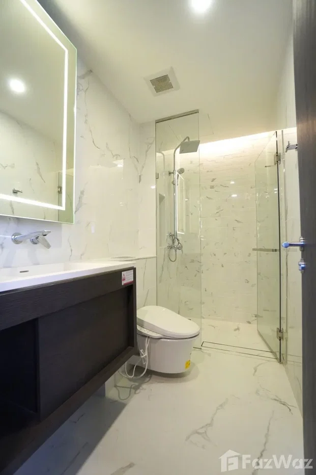รูป คอนโดให้เช่า 2 ห้องนอน ในโครงการ ไซมิส เอ๊กซ์คลูซีพ ควีนส์ 6753946 - รูปที่ 5/14