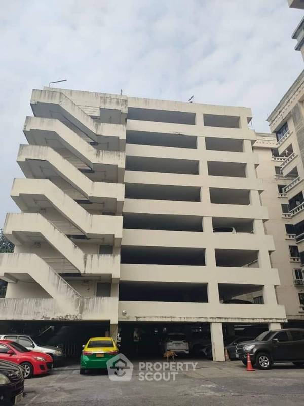 picture Pet-Friendly 2-BR At Grand Park Town Condominium (ID 739749) - 13/26