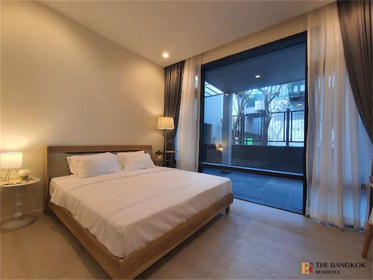 picture Luxury Unit, Ready for You Without the Wait Circle Living Prototype - 2/10