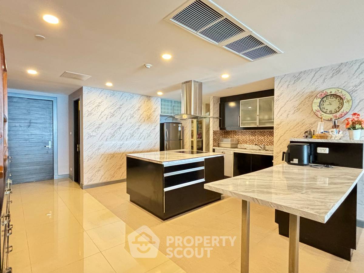 รูป คอนโด 4-ห้องนอน ที่ ลา รอยัล ใกล้ เมืองพัทยา (ID 3280816) - รูปที่ 20/34