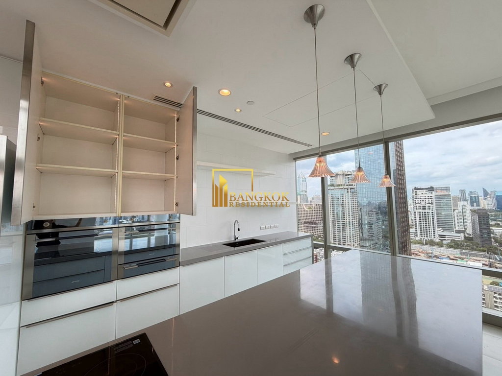 picture 185 Rajadamri | Rare 3 Bed Duplex Luxury Condo in Prime Area - BR13916CD - 4/34